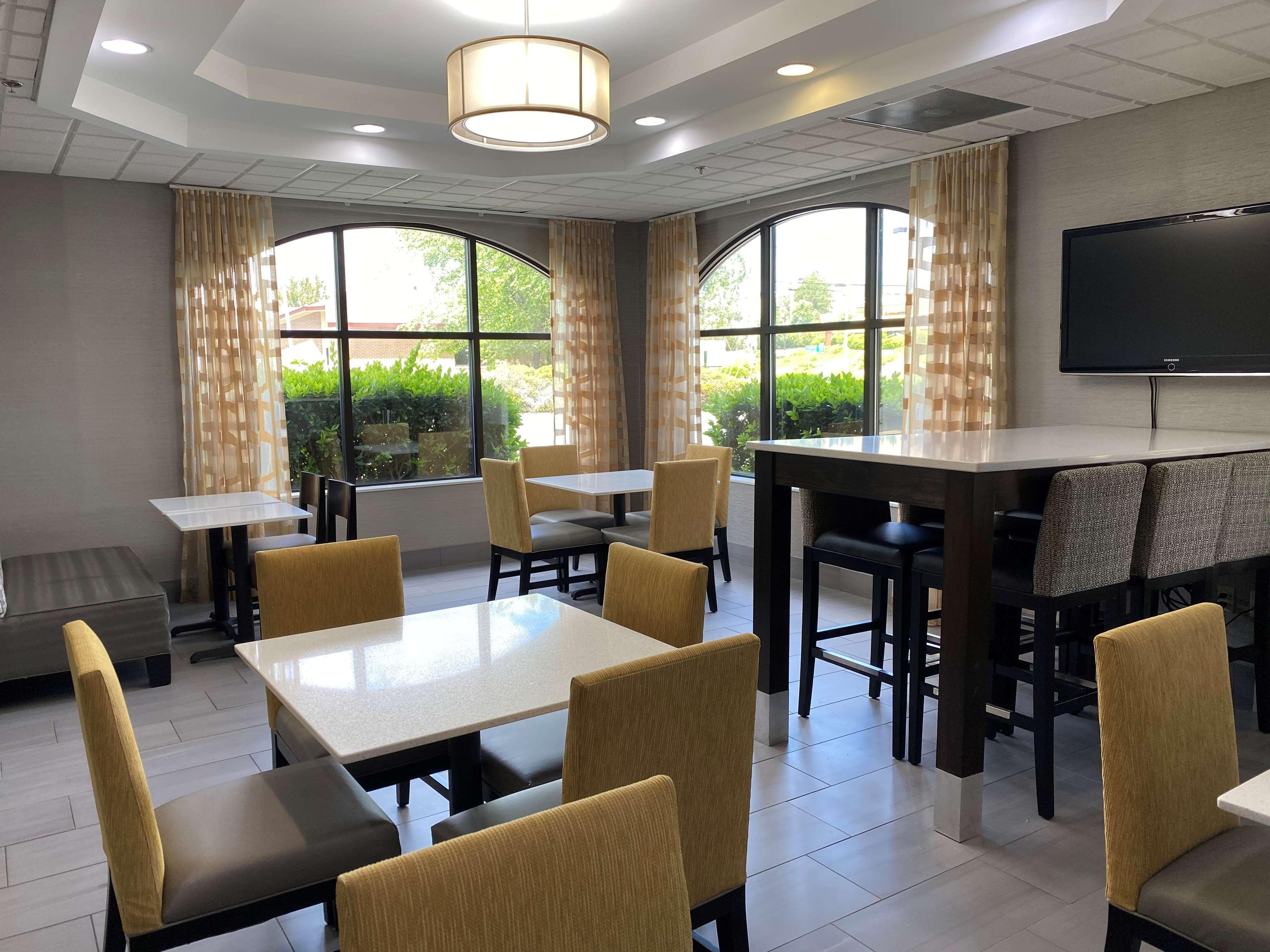 Best Western Executive Inn & Suites Колумбия Екстериор снимка