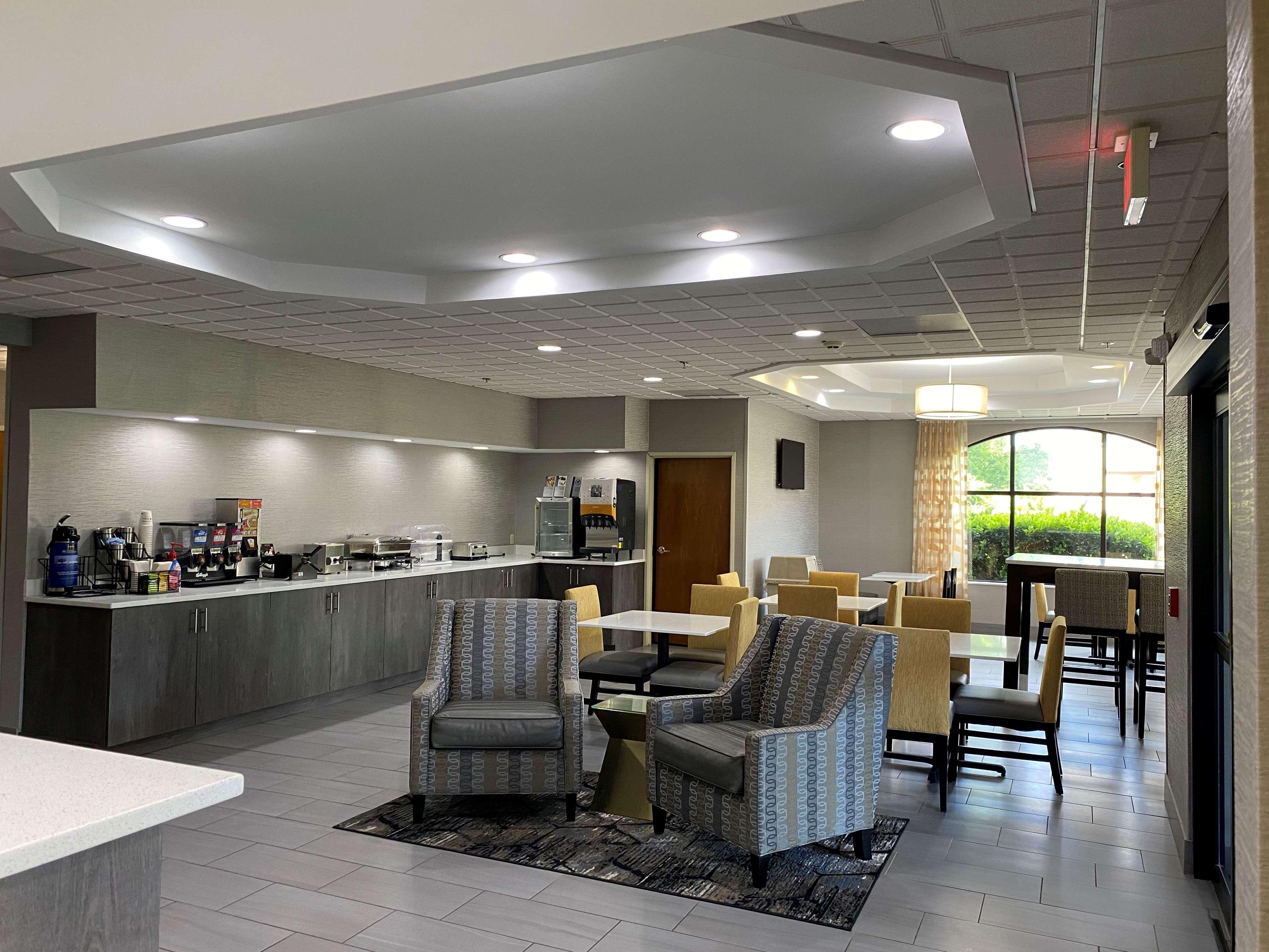 Best Western Executive Inn & Suites Колумбия Екстериор снимка